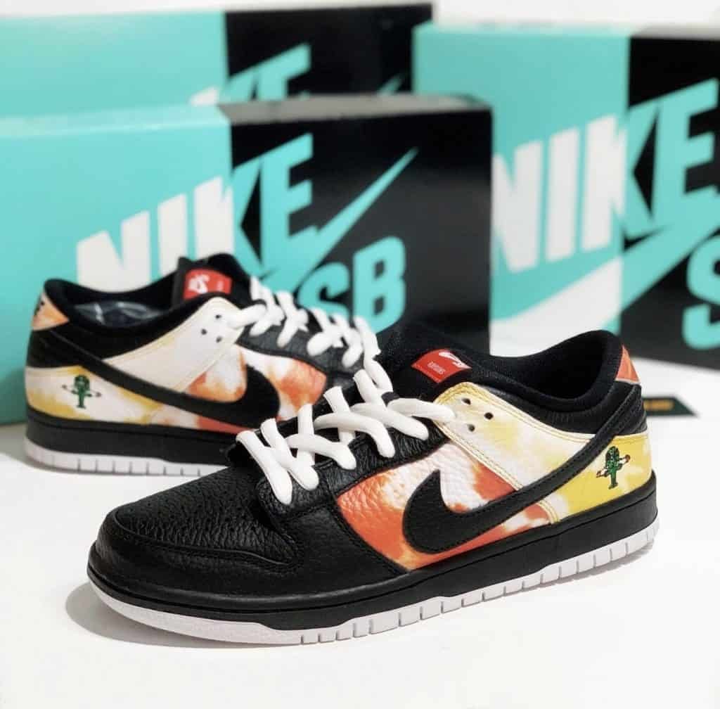 sb-dunk-raygun-black