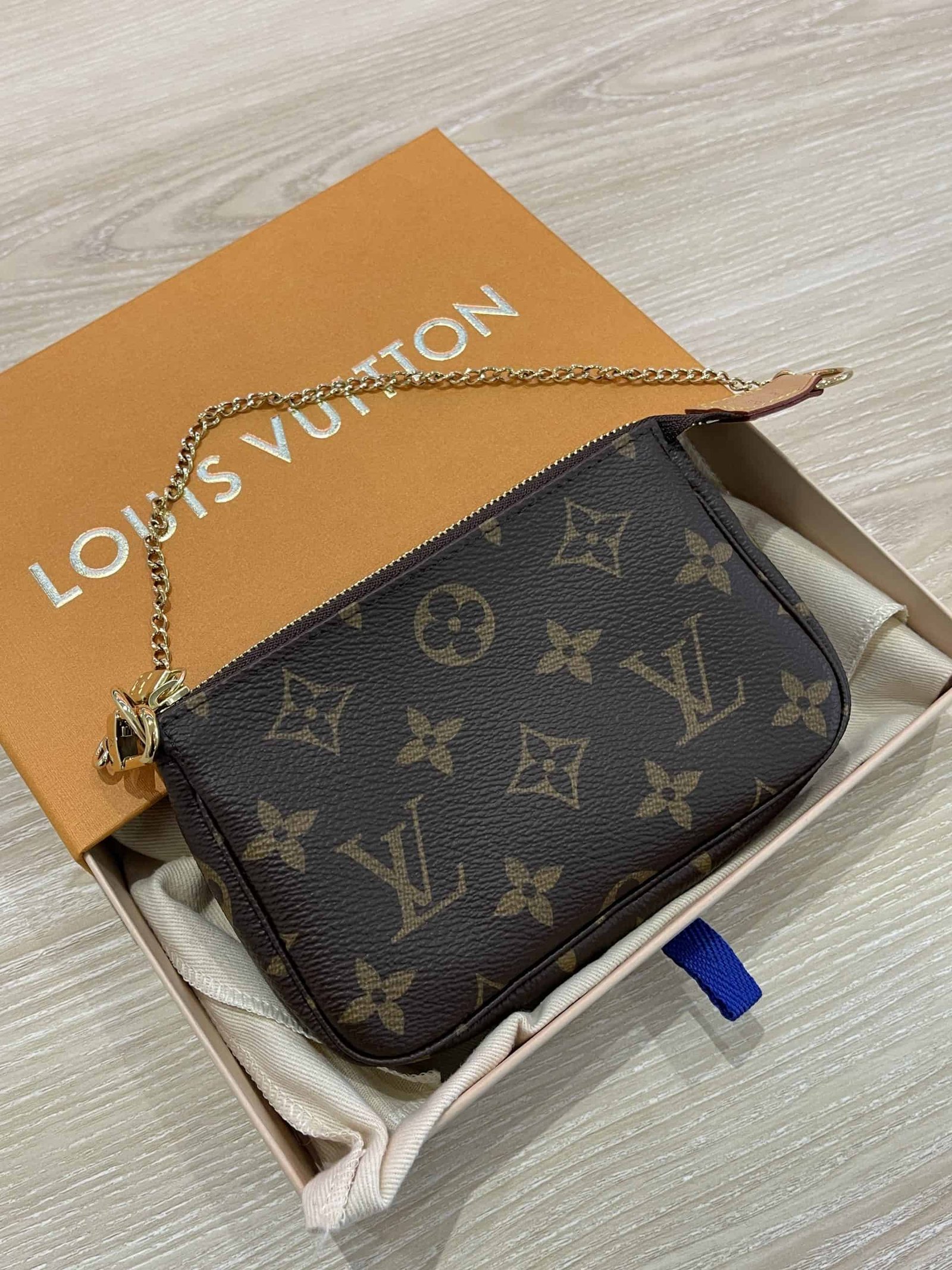 Túi Nữ Louis Vuitton Pochette Accessoires Wallet Multicolor M69752   LUXITY