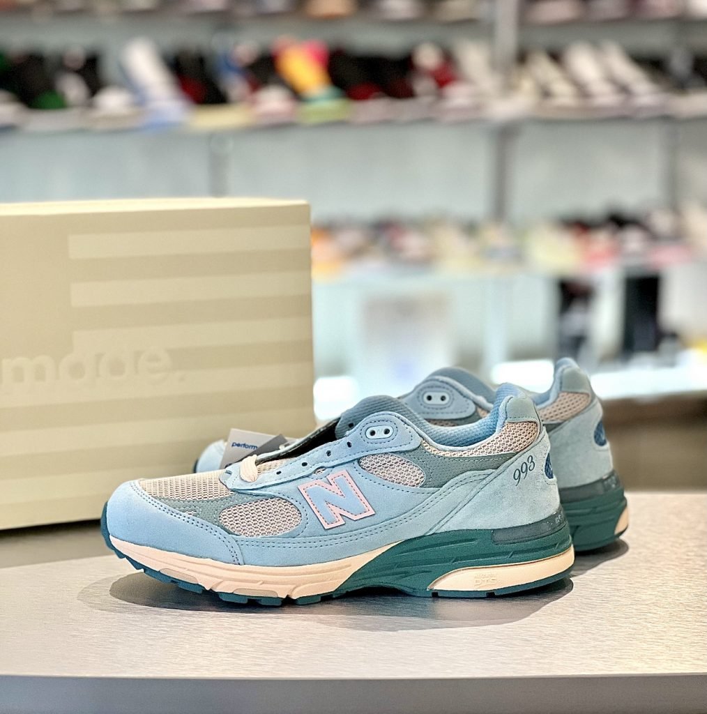 New balance 993 x Joe Freshgoods Performance Art ( Sky Blue )