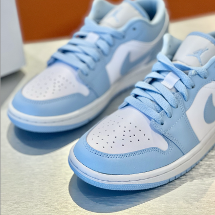 Air Jordan 1 Low Wmns Aluminium / Ice Blue