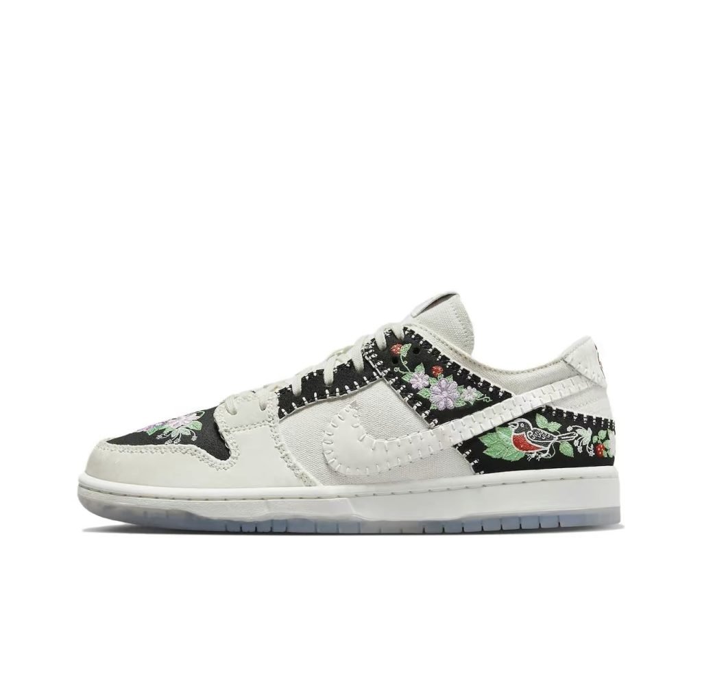 SB Dunk Low Decon N7 Black Sail