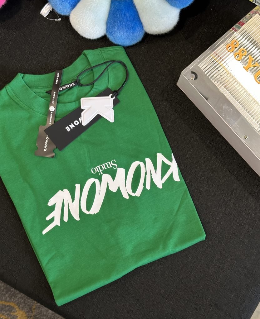 KNOWONE STUDIO Logo Tee Green